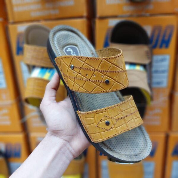 LT-0050 شبشب جلد طبيعى رجالى بالجملة - جملة اكسبريس