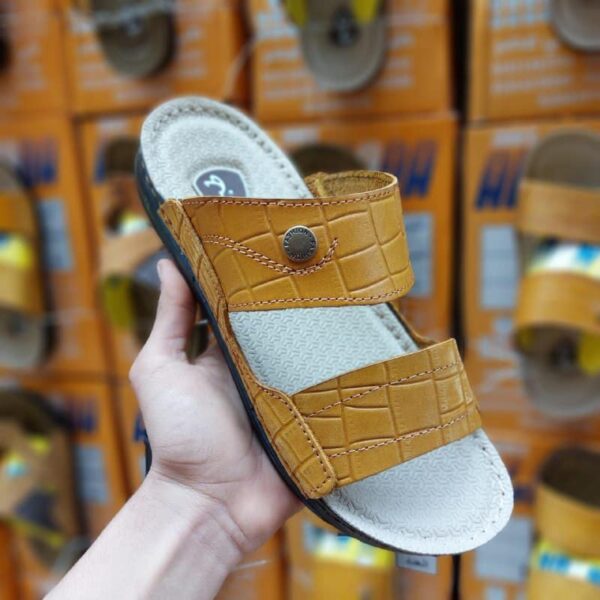 LT-0052 شبشب جلد طبيعى رجالى بالجملة - جملة اكسبريس