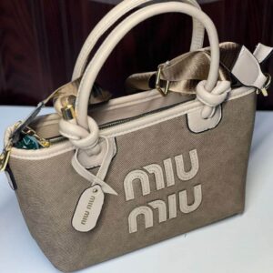 Miu Miu – لمسة أنوثة بطابع إيطالي فاخر - جملة اكسبريس