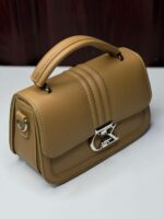 Calvin Klein – شنطة CK الأصلية بطابع أنيق ومقاس عملي - جملة اكسبريس