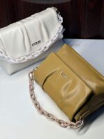 Prada – شنطة أنيقة بلمسة برادا الراقية - جملة اكسبريس