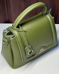 CK 3 Sec – شنطة كالفن كلاين العصرية بخطوط أنيقة - جملة اكسبريس