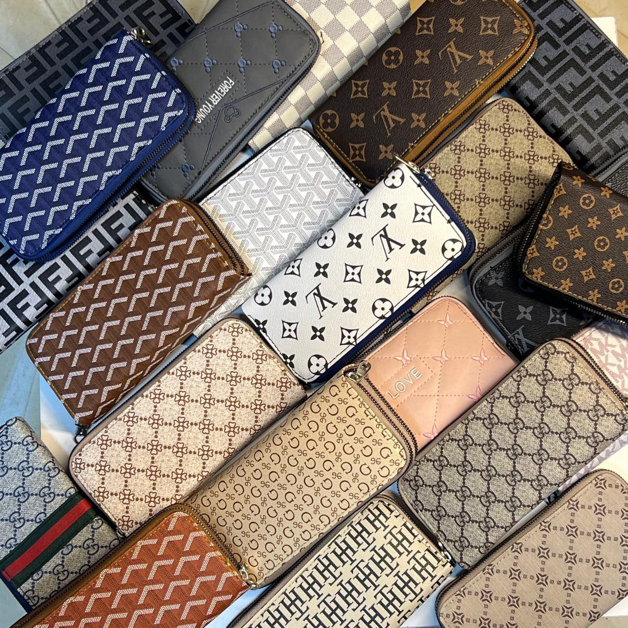 محفظة جلد كلاسيكية – تصميم عملي وسعر مميز - جملة اكسبريس محفظة جلد كلاسيكية – تصميم عملي وسعر مميز - جملة اكسبريس