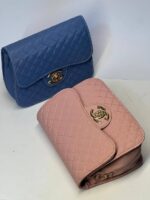 شنطة حريمي كلاسيك جلد مبطن - جملة اكسبريس