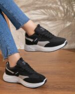 كوتشي حريمي خامة مستوردة الجملة بداية من 10 قطع