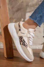 ⁦كوتشي حريمي خامة مستوردة الجملة بداية من 10 قطع⁩ - الصورة ⁦10⁩