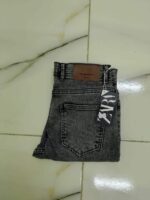 بنطلون جينز شبابي – جملة اكسبريس