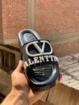 شبشب VALENTTINO - جملة اكسبريس