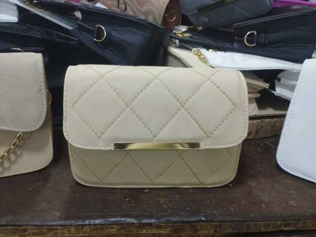 cropped-WhatsApp-Image-2025-08-19-at-22.56.50.jpeg شنطة يد حريمي - الصورة 1