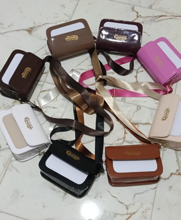 cropped-WhatsApp-Image-2025-08-19-at-22.57.27.jpeg شنطة يد حريمي - الصورة 1