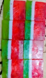 صابونة البطيخ لإزالة البثور والبقع السوداء