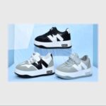 ⁦حذاء سنيكرز أطفال – ألوان وأشكال متعددة | مقاسات صغيرة⁩ - الصورة ⁦3⁩