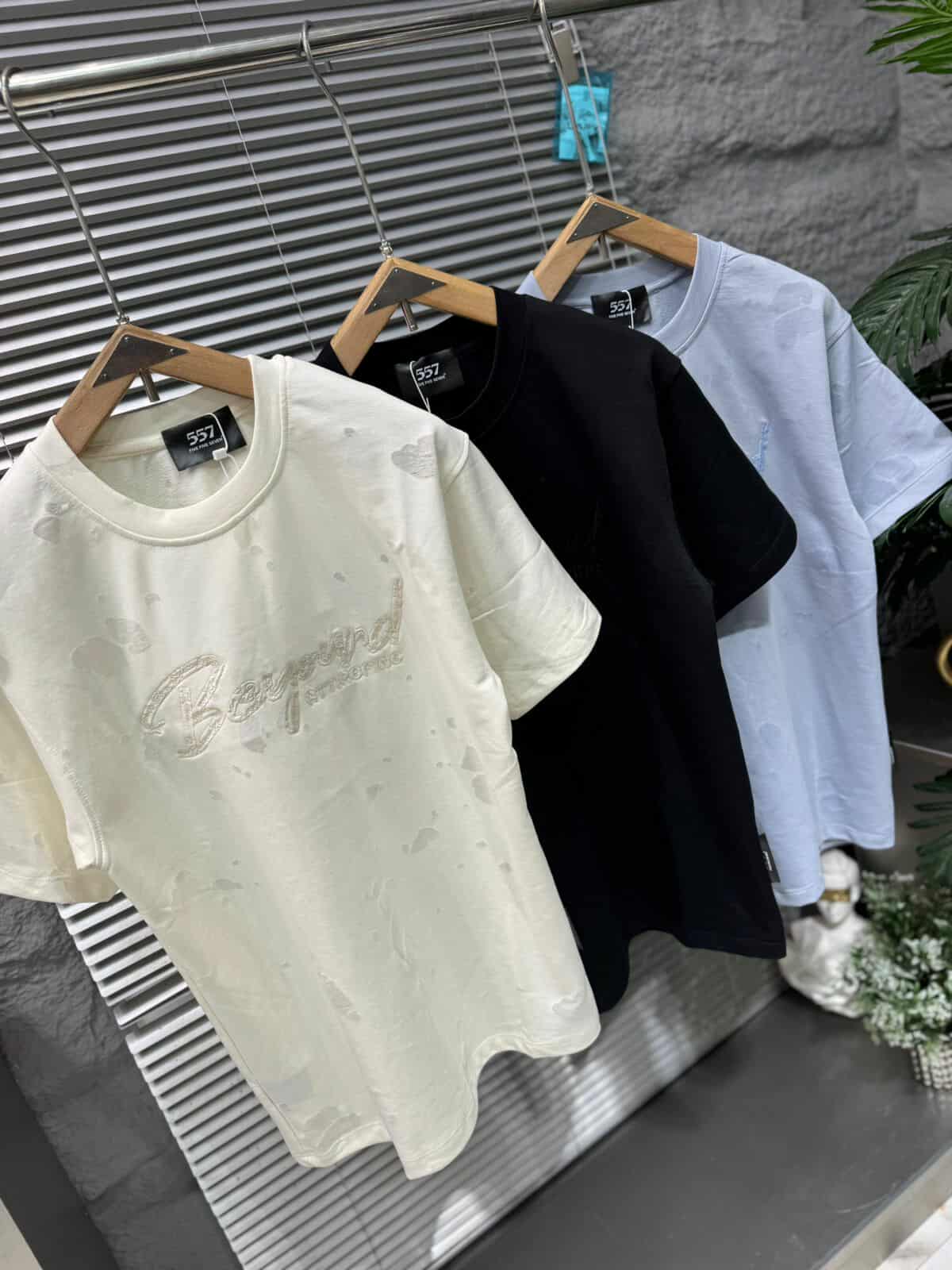 WhatsApp-Image-2025-09-01-at-22.23.42.jpeg تيشيرت Beyond ستايل عصري وخامة مستوردة - الصورة 1