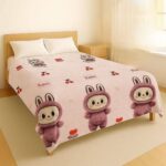 دفاية الأطفال برسمة الأبوبو وردي من Velora Home × شما تكس