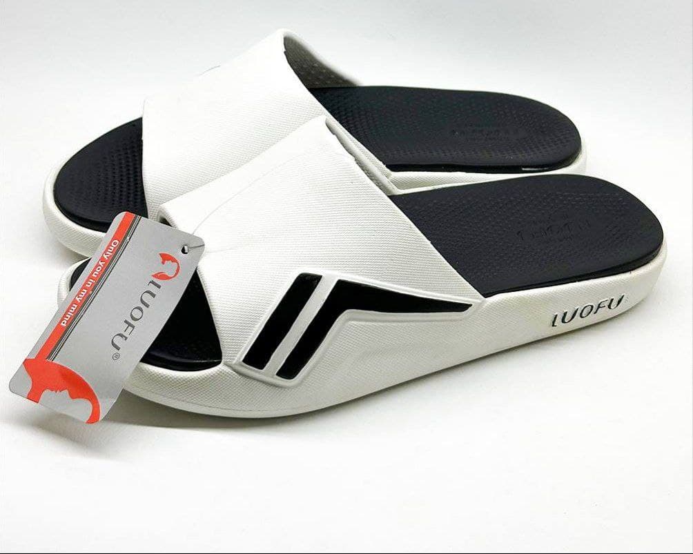 photo_2025-12-15_05-03-39 سليبرات رجالي وشبابي ابيض خامة ممتازة وجودة عالية - الصورة 1