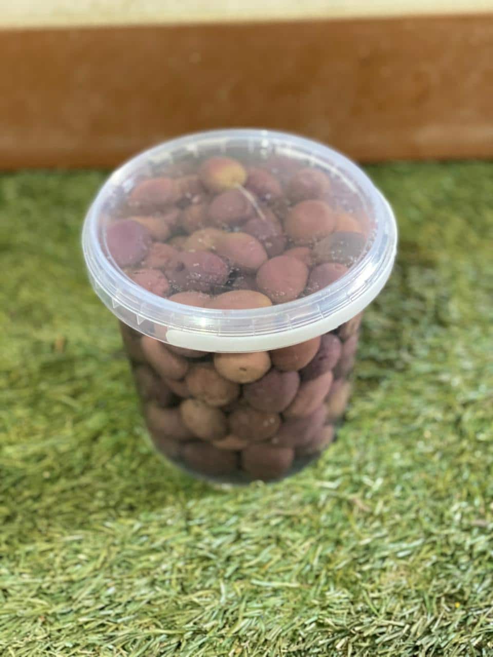 WhatsApp Image 2025-12-26 at 13.32.56 (1) 17 كرتونة × زيتون أسود طبيعي - الصورة 1