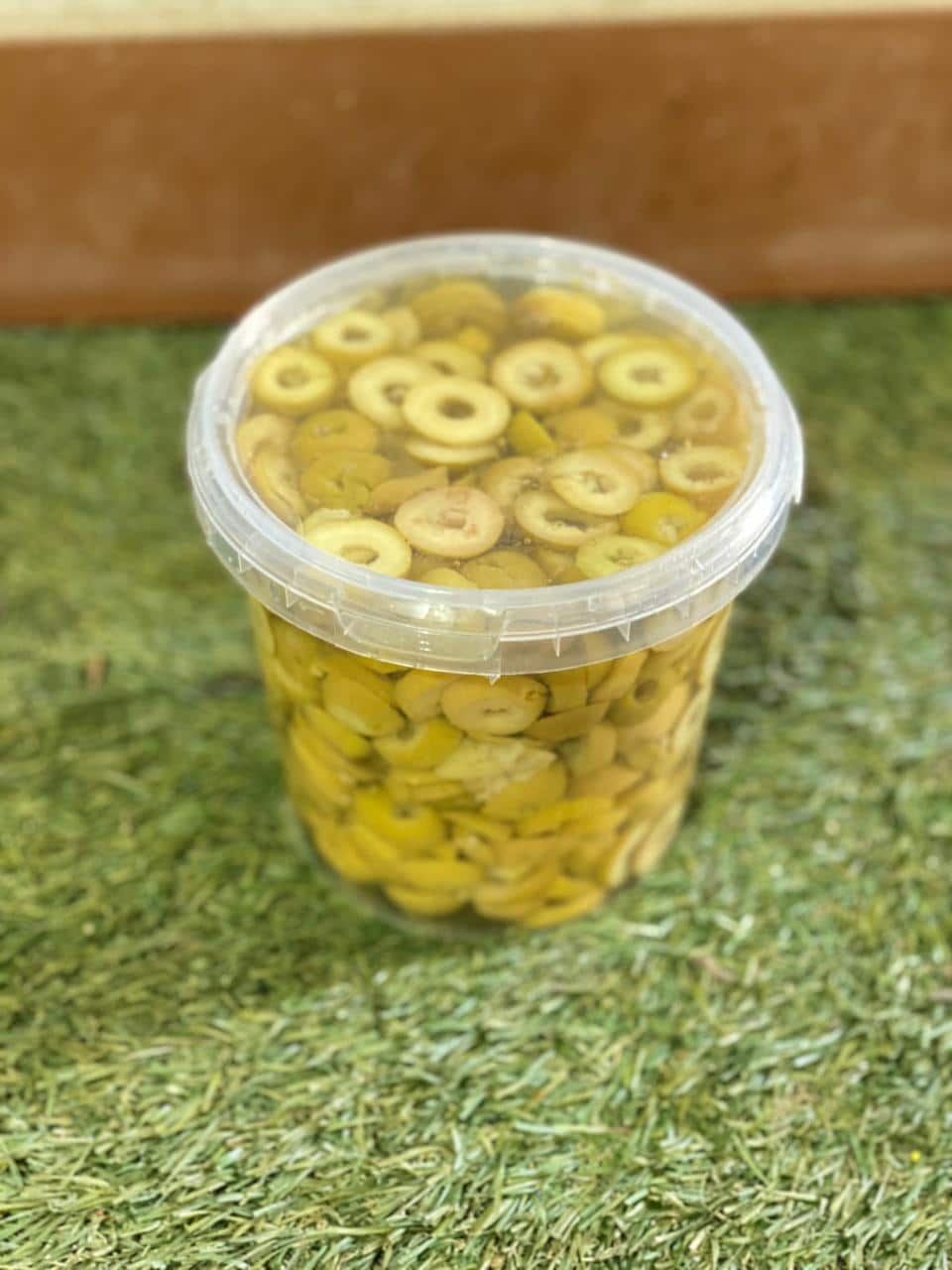 WhatsApp Image 2025-12-26 at 13.33.05 17 كرتونة × زيتون شرايح اخضر - الصورة 1