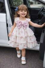 ⁦1 دستة × طقم بيبي 3 قطع فستان رقيق مع جاكيت وشنطة⁩ - الصورة ⁦2⁩