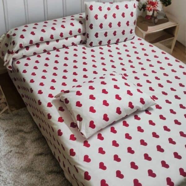 ملايات قطن كود 100 أبيض قلوب - 100 طقم