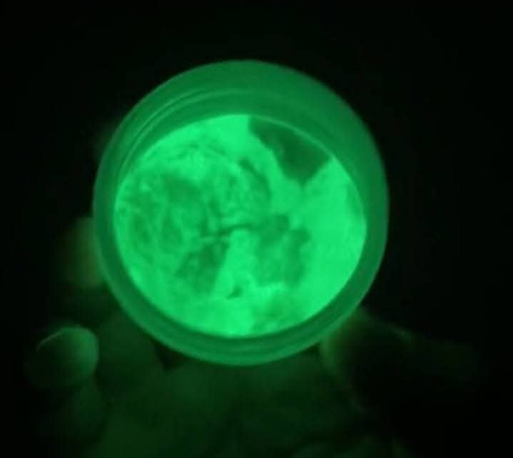 بودرة مضيئة في الظلام – خام ألماني أصلي | أقوى إضاءة بودرة مضيئة في الظلام – خام ألماني أصلي | أقوى إضاءة