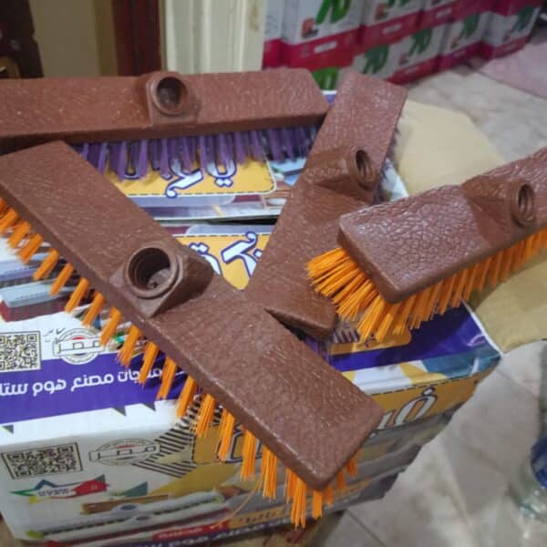 فرشة بلاط بيد