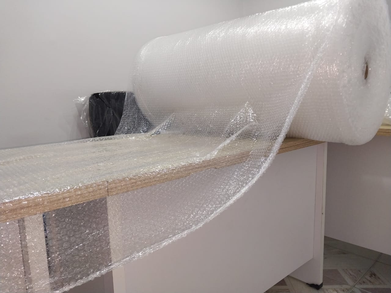 PK-002-D8A8D8A7D8A8D984-100-D985D8AAD8B1.jpg رول بابل (فقاعات) 1 متر × 100 متر – 30 رول جملة - الصورة 1
